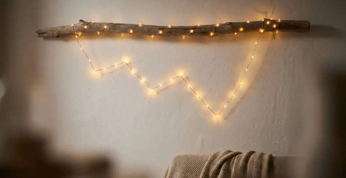 Installation sécurisée d'une guirlande LED dans une chambre d'enfant